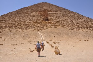 CAIRO piramidegebied van Dasjoer, Rode-piramide